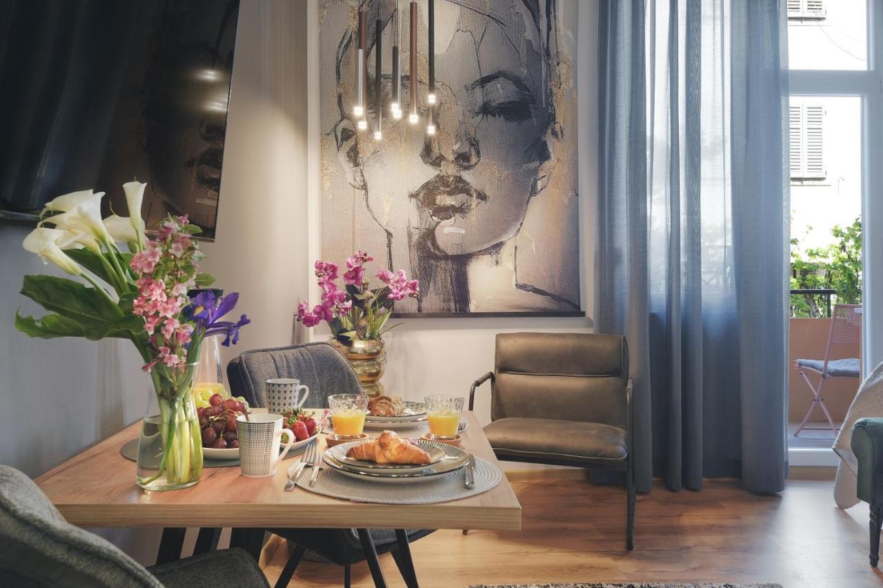 E&F Luxury Apartments Пула Екстер'єр фото